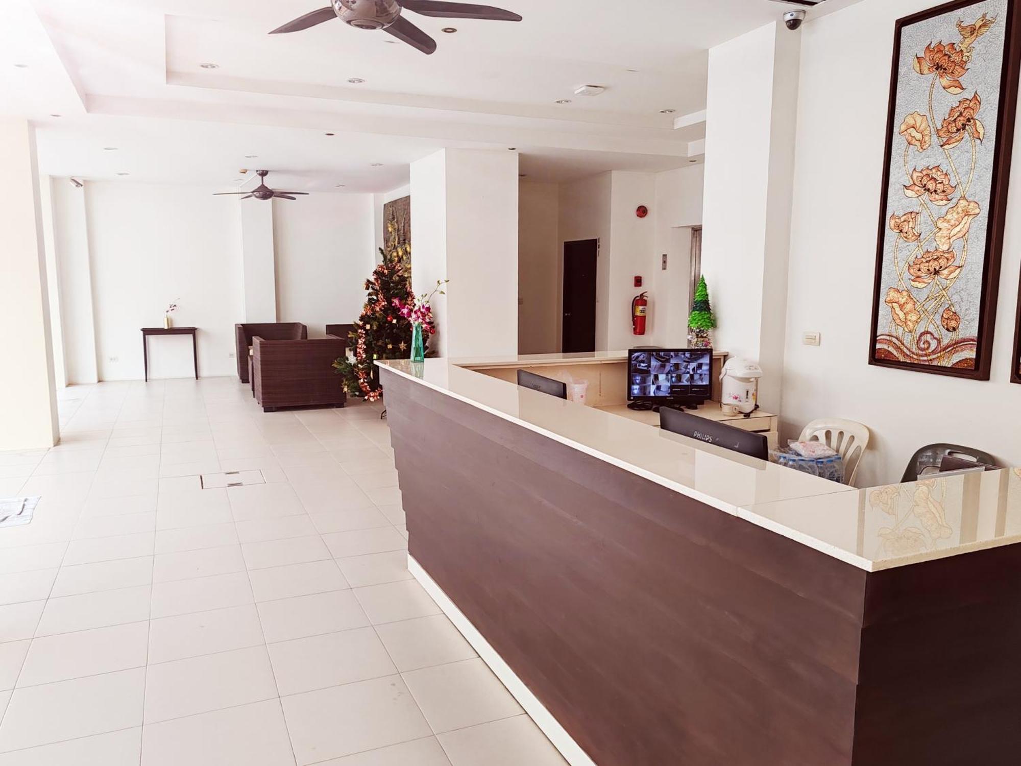 Harmony Patong Hotel Exterior foto
